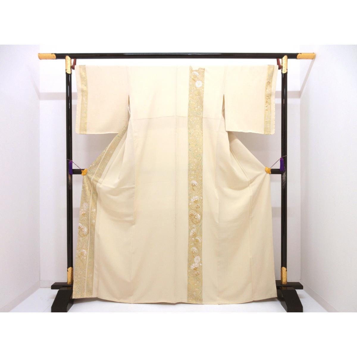 【未使用品】訪問着　友禅金彩加工　刺繍入り