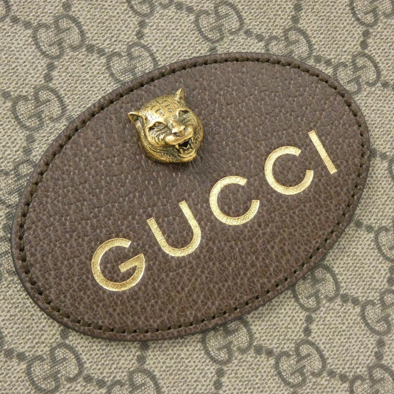 Gucci 473872 K9RKT双肩包