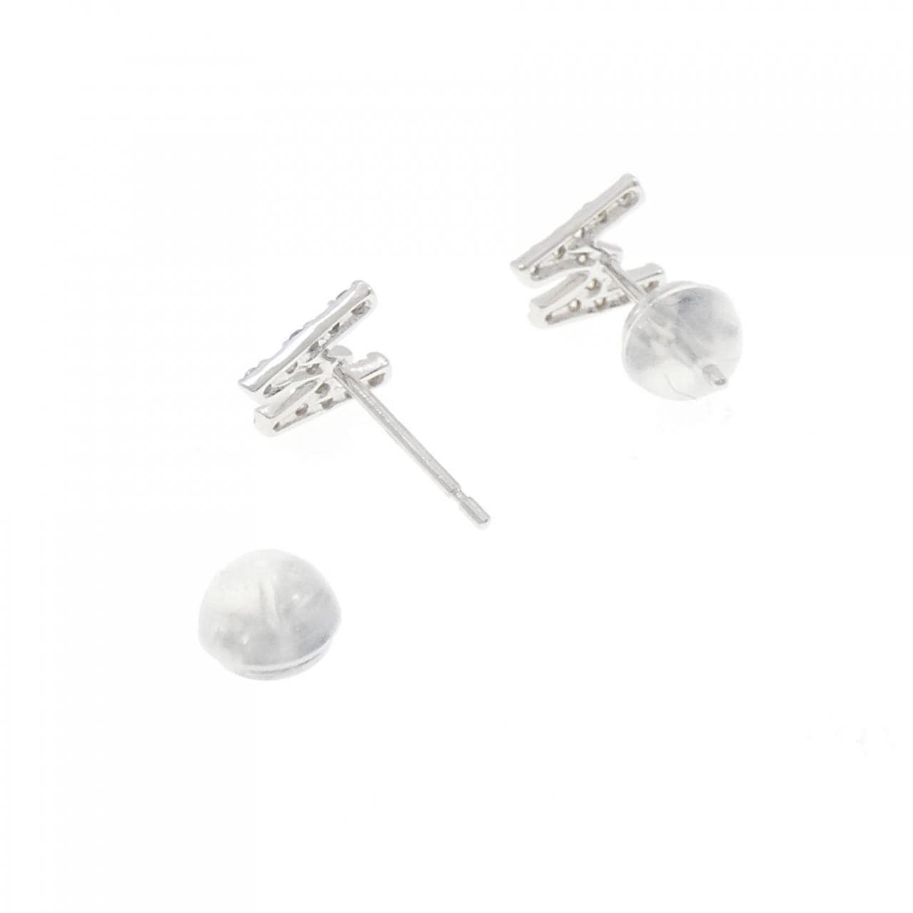 K18WG イニシャルW ダイヤモンド ピアス 0.18CT