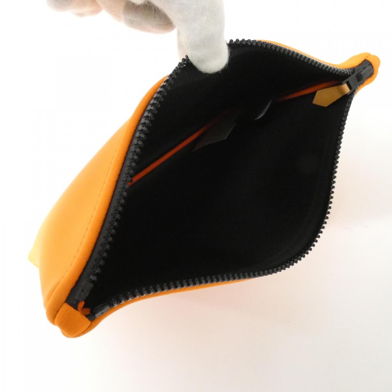 HERMES Neovine MM 103198M Pouch