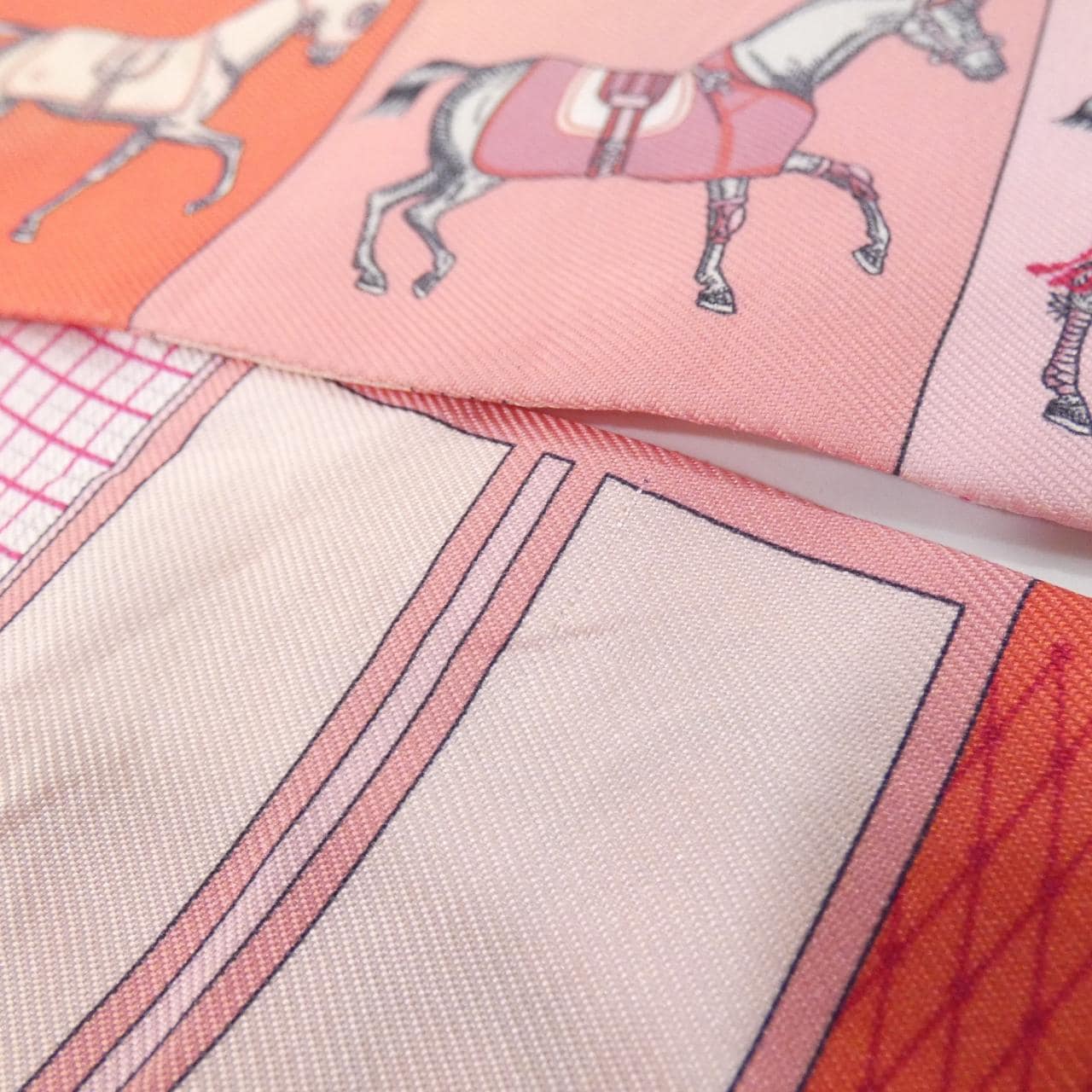 エルメス COUVERTURES NOUVELLES VICHY ツイリー 063211S スカーフ