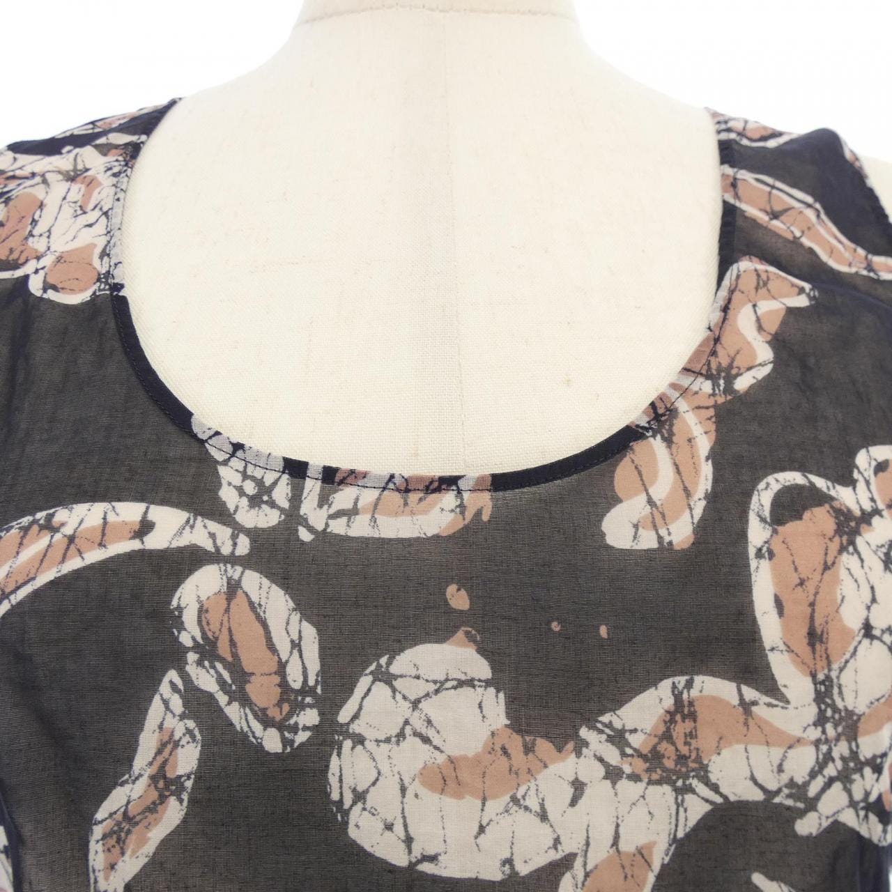 バッカ BACCA トップス