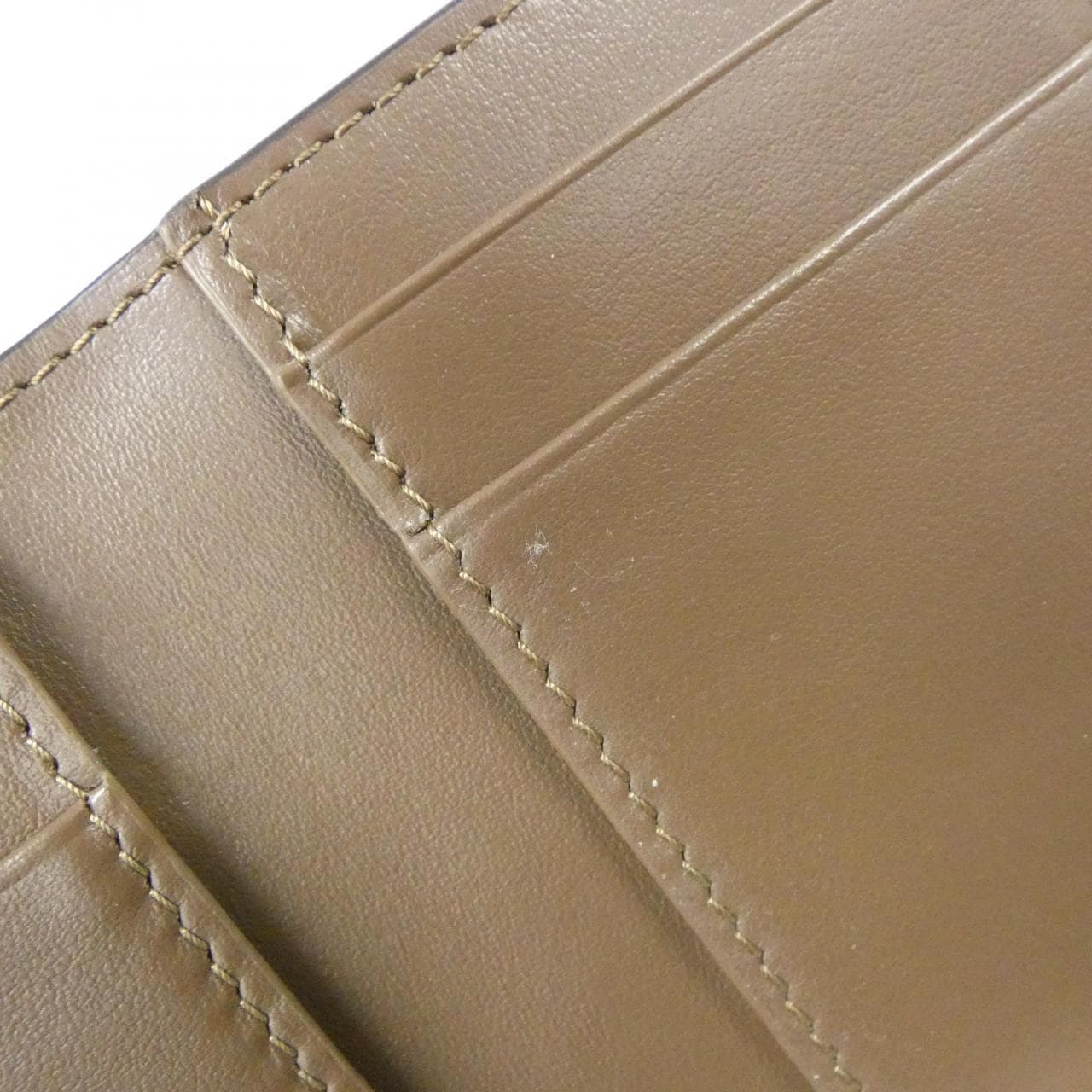 フェンディ 8M0480 ADYM 財布