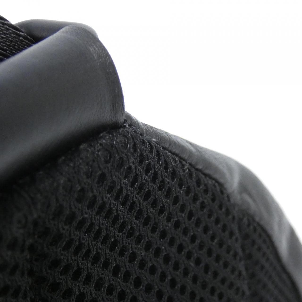 ルイヴィトン モノグラム シャドウ レーサー スリングバッグ M46107 ショルダーバッグ