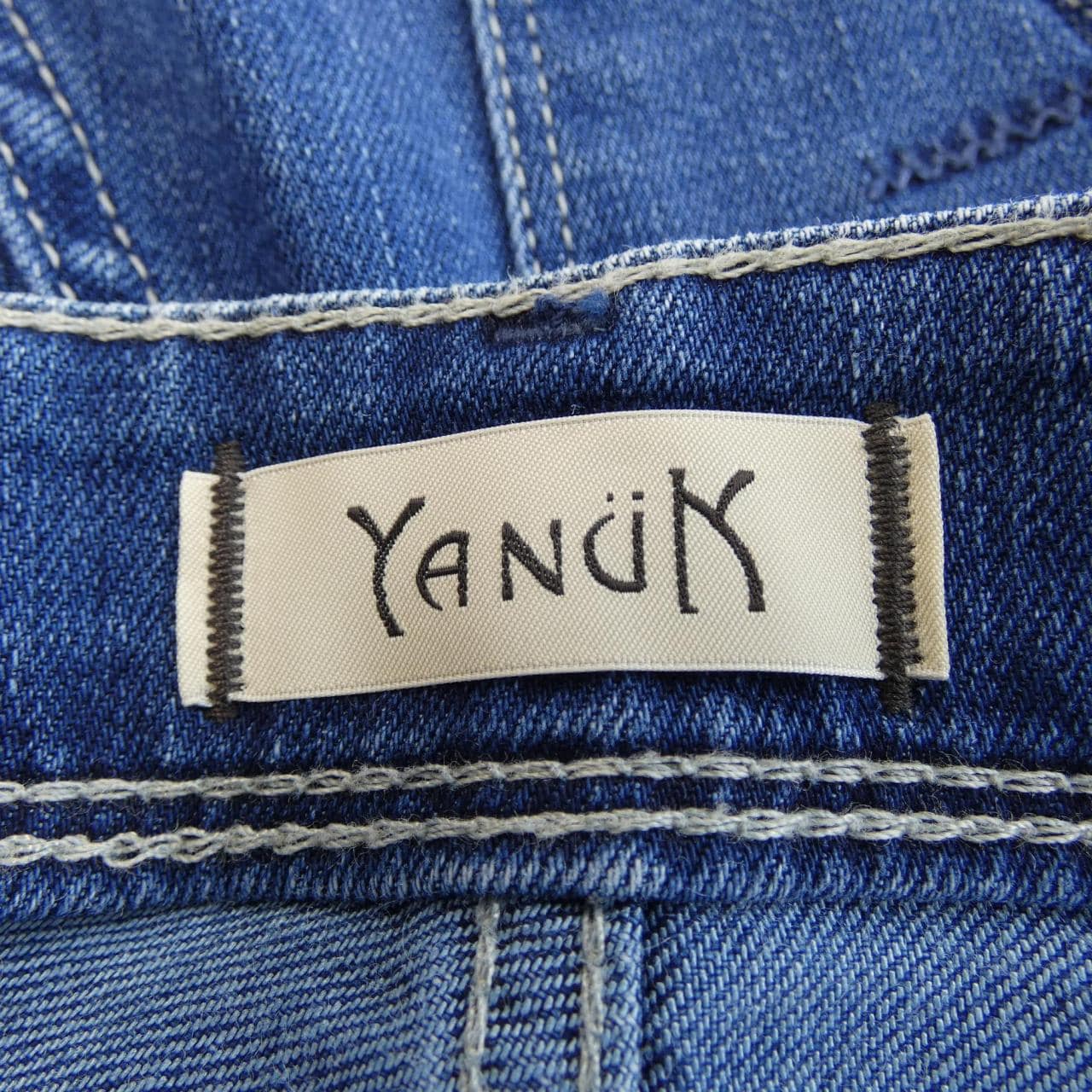 ヤヌーク YANUK ジーンズ