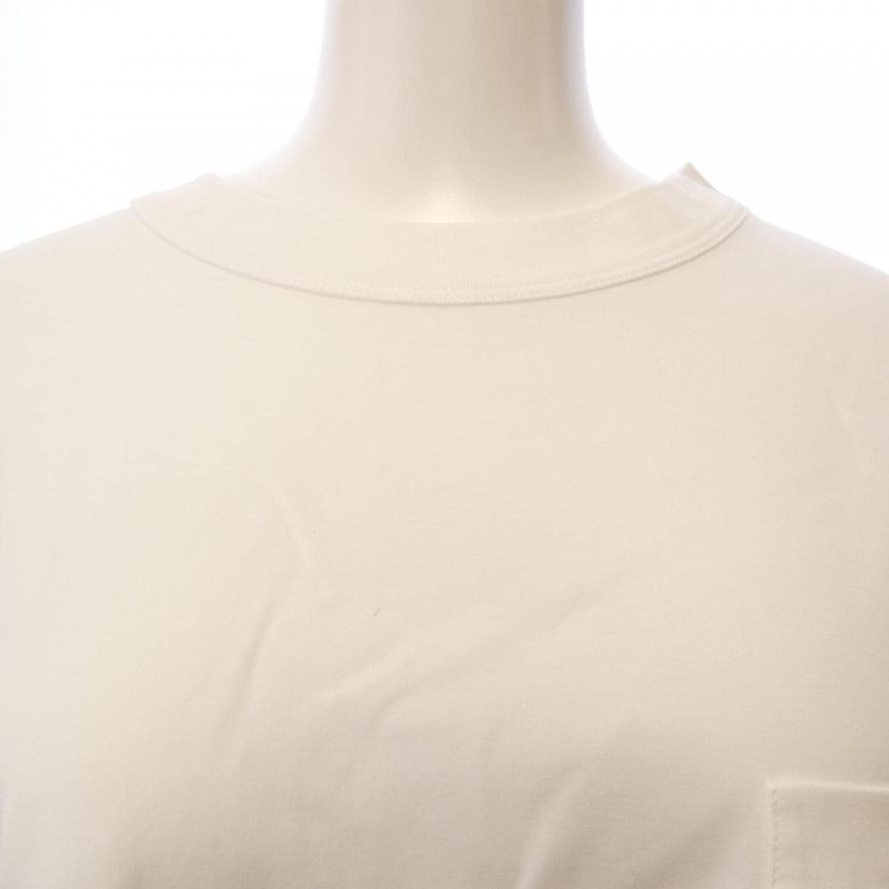 シャネル CHANEL COCO BEACH2026 LOOK10 P81598K11860 Tシャツ