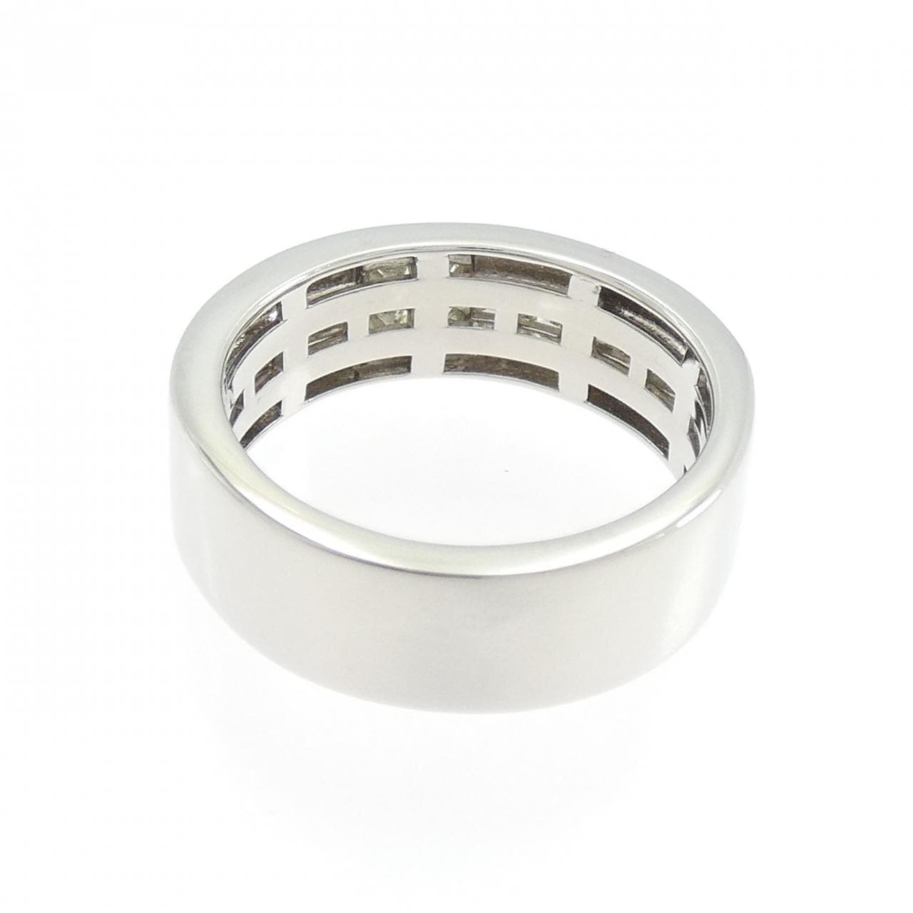 【新品】PT900 ダイヤモンド リング 0.65CT