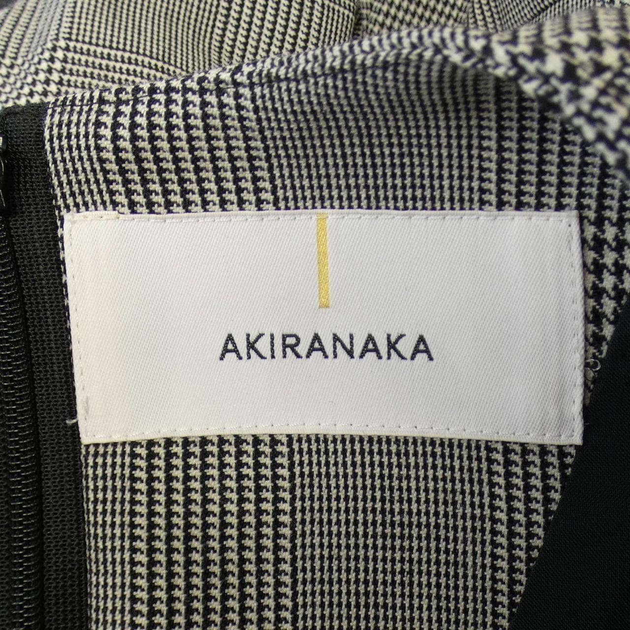 AKIRA NAKA上衣