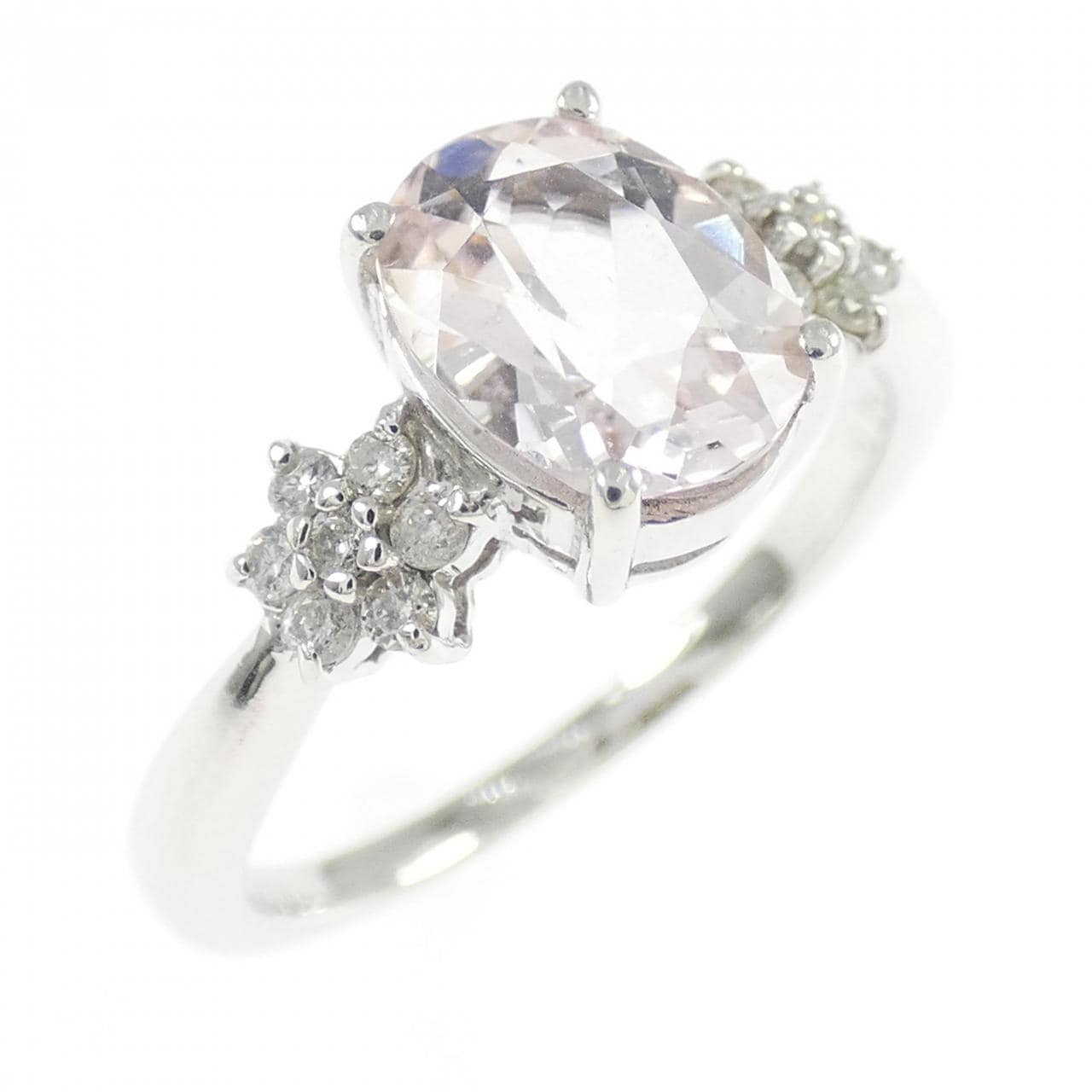 K18WG フラワー ベリル リング 1.00CT