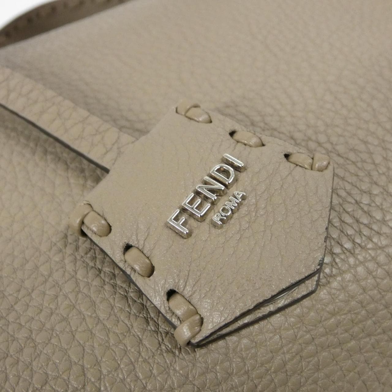 フェンディ SELLERIA バイ ザ ウェイ ミディアム 8BL155 ASU2 バッグ