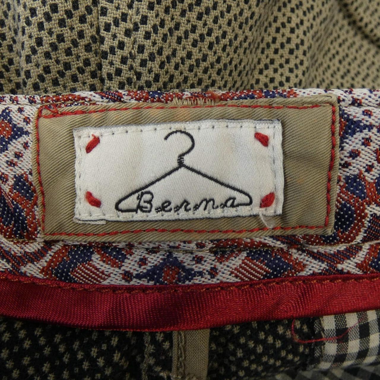 BERNA パンツ