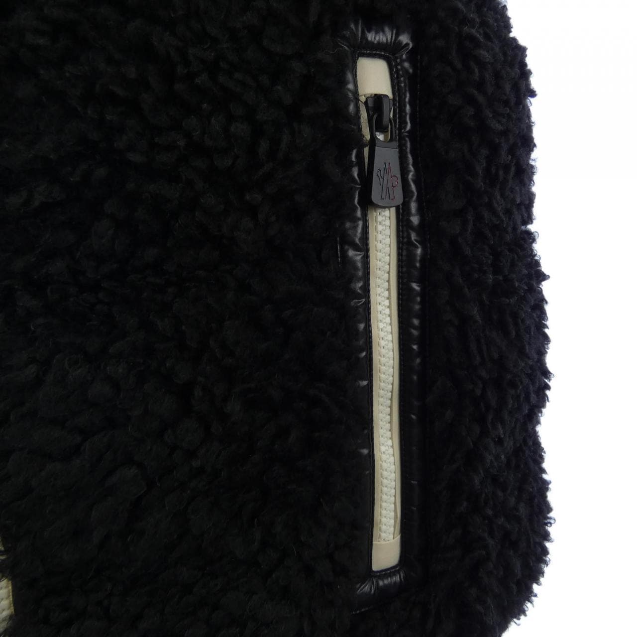 モンクレールグルノーブル MONCLER GRENOBLE 20988G00014 ダウンベスト