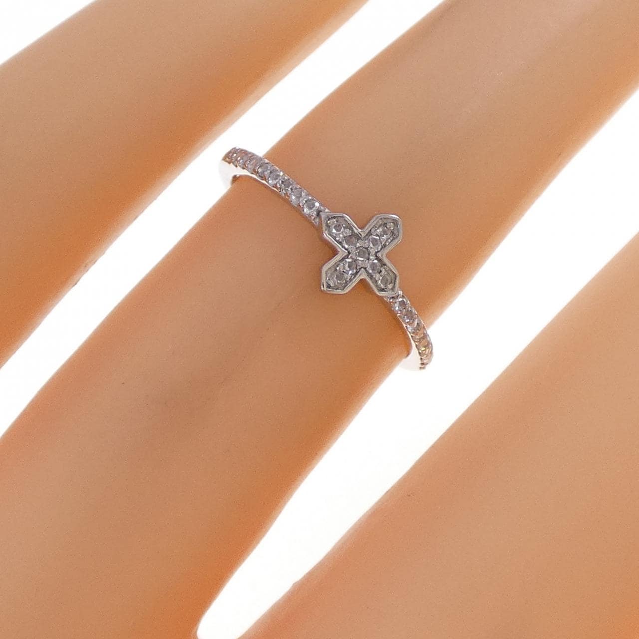 ジーエスティービー ダイヤモンド リング 0.05CT