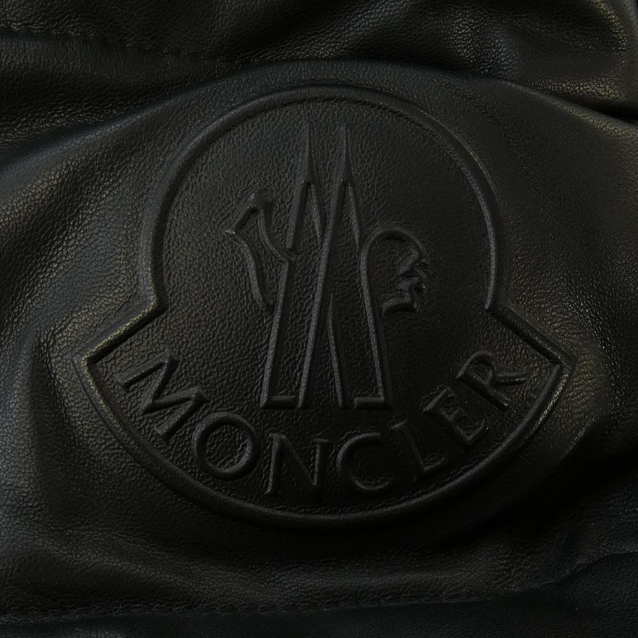 モンクレール MONCLER ダウンジャケット