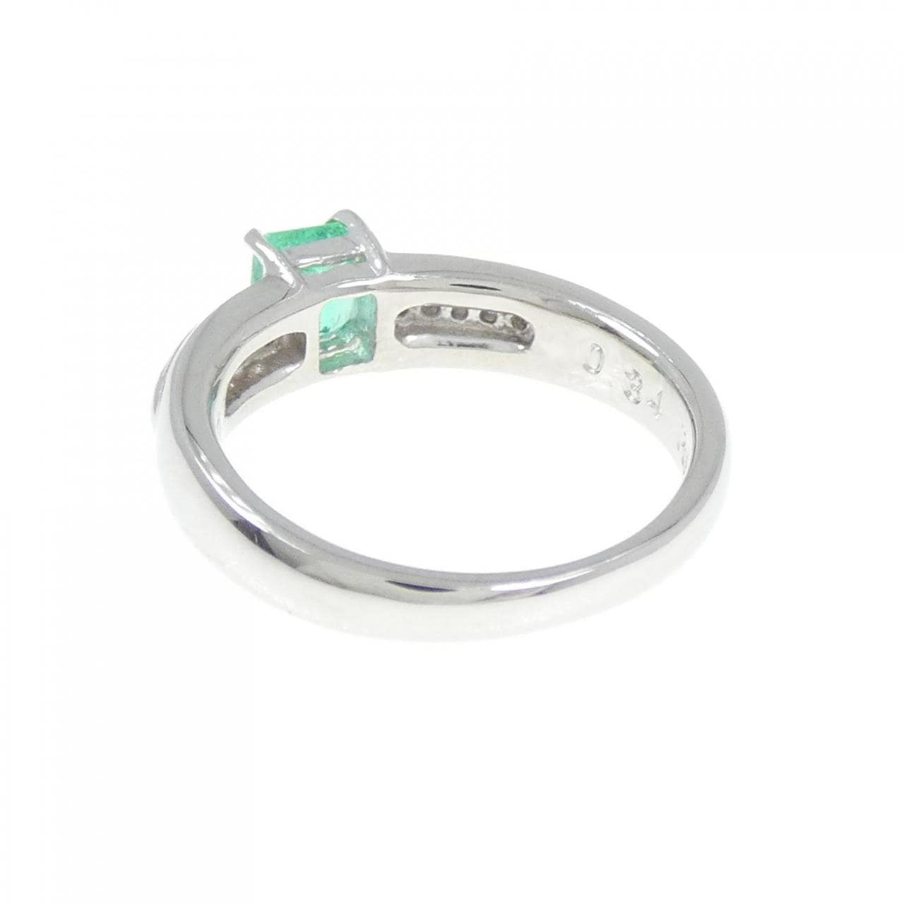 PT900 エメラルド リング 0.34CT