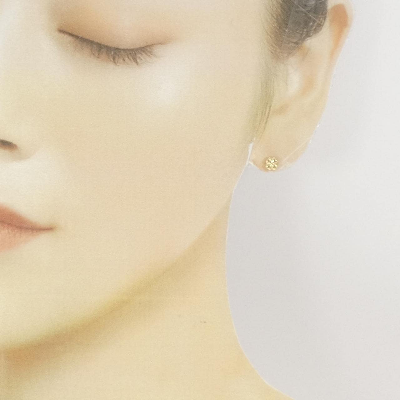 K18YG Clover Earrings