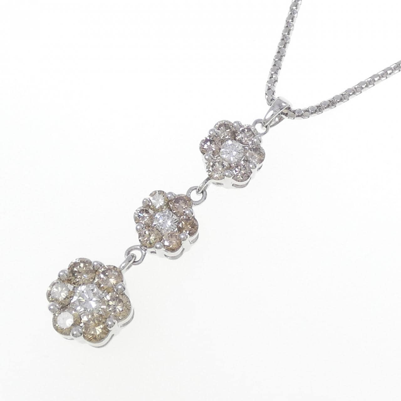 K18WG フラワー ダイヤモンド ネックレス 1.95CT