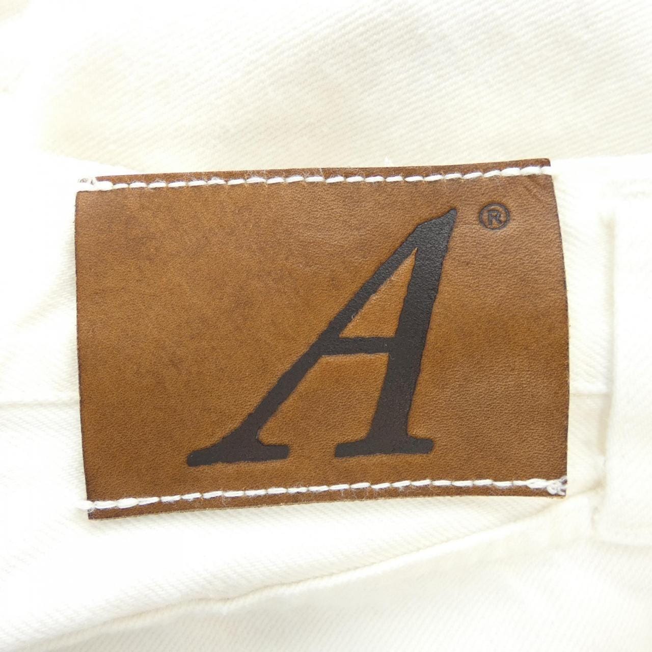 ANATOMICA牛仔裤