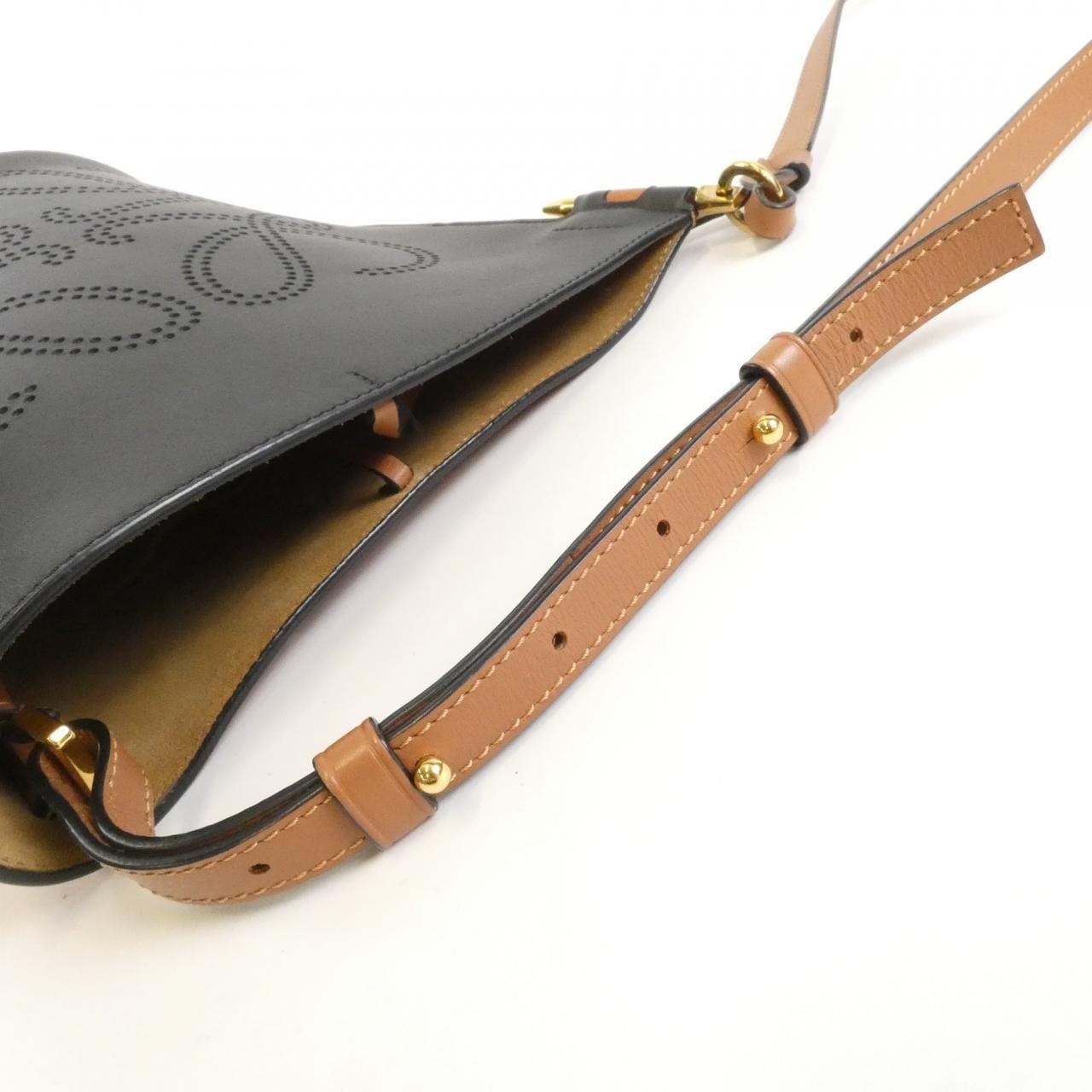 ロエベ アナグラム ゲート バスケット 309 22BZ57 ショルダーバッグ