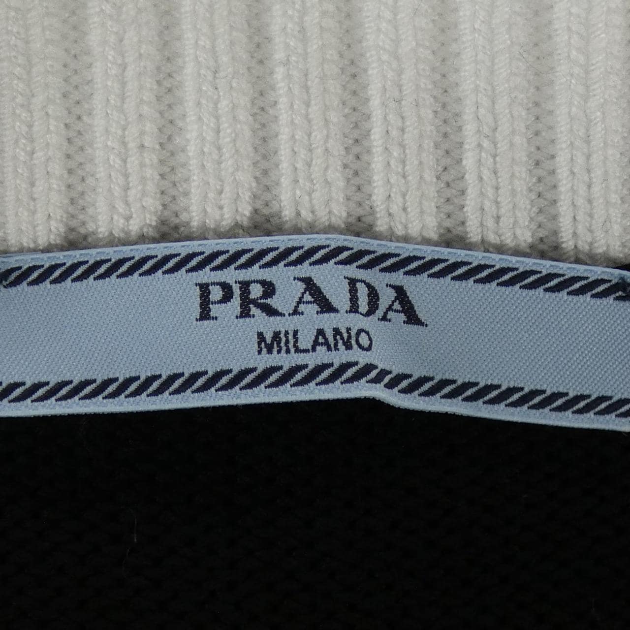 プラダ PRADA クロップド セミラグランショルダー P25I04 S211 1ZO5 カーディガン
