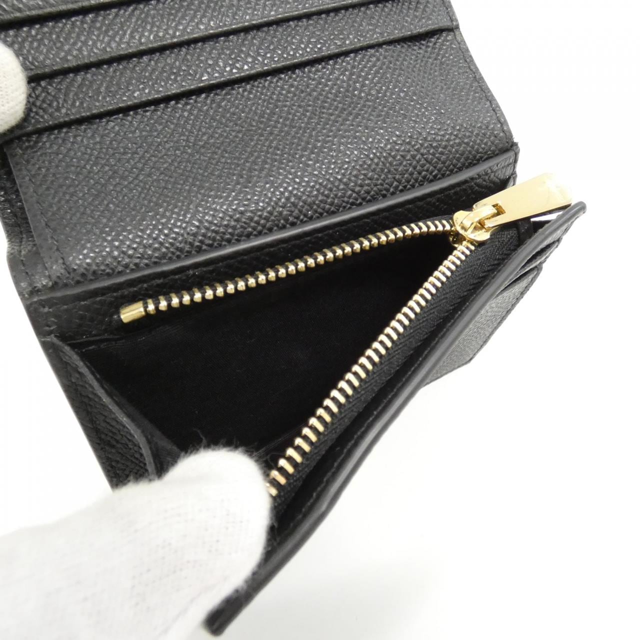 サルヴァトーレフェラガモ NEW VARA 22 D515 財布