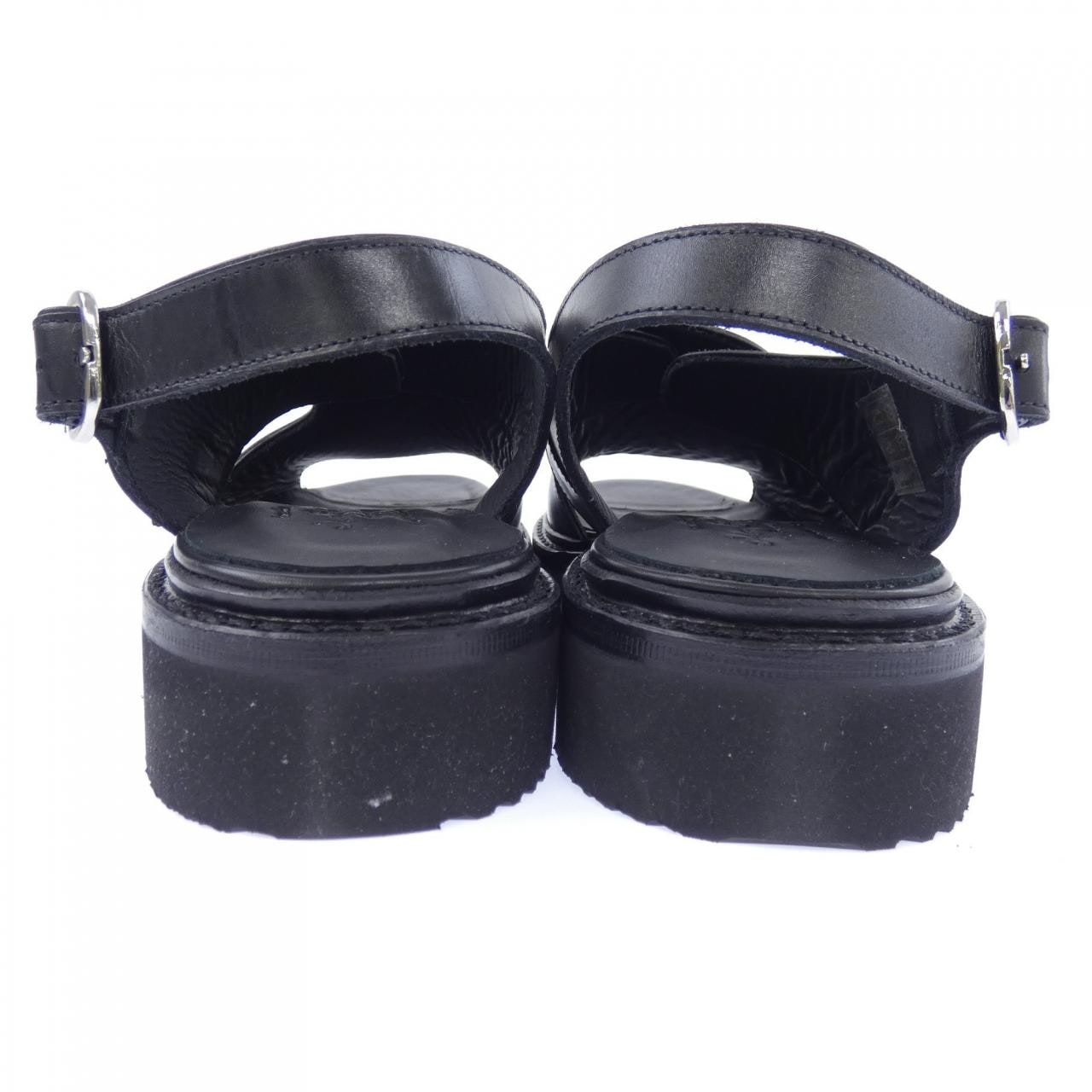 ジャランスリウァヤ JALAN SRIWIJAYA 99057 サンダル