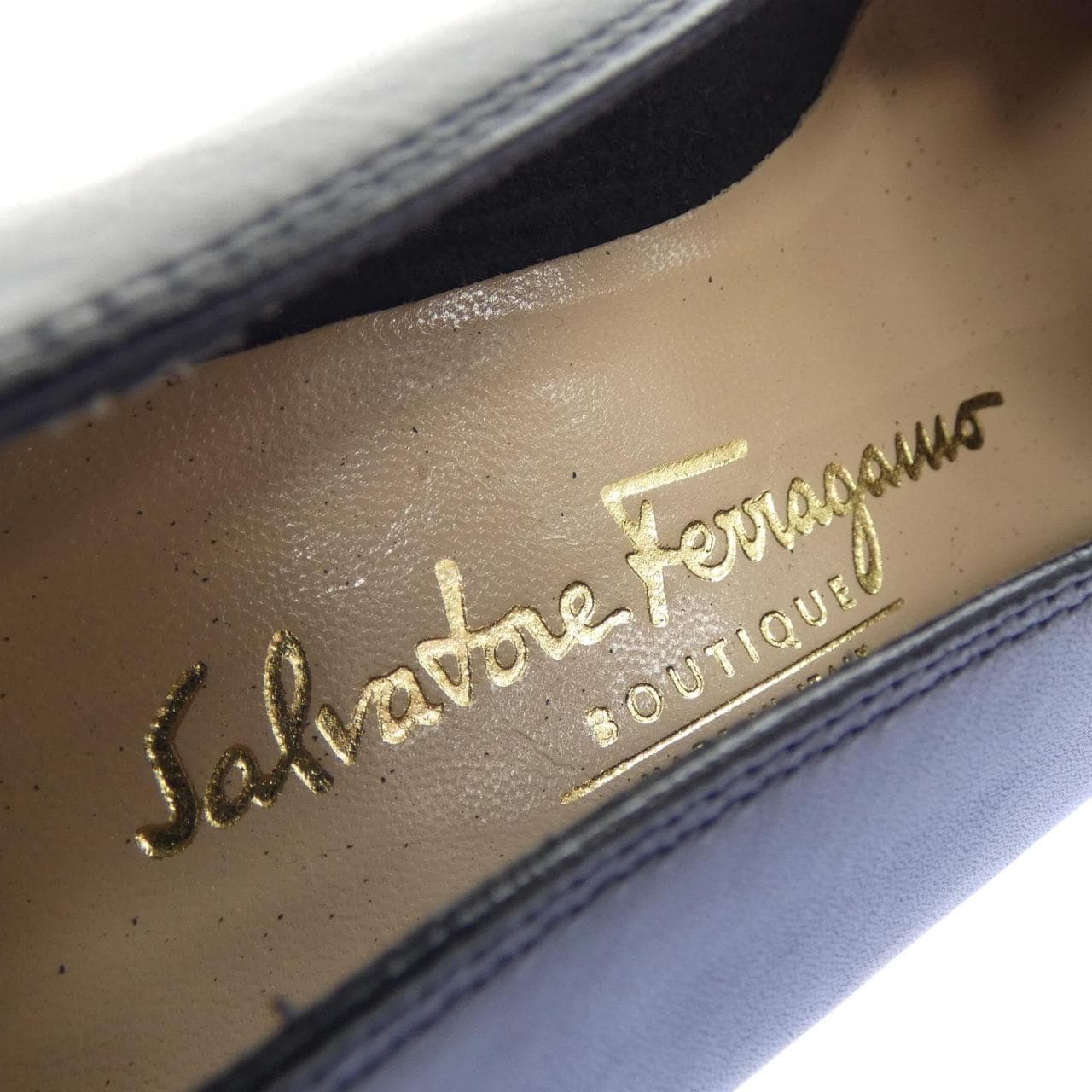サルヴァトーレフェラガモ SALVATORE FERRAGAMO フラットシューズ