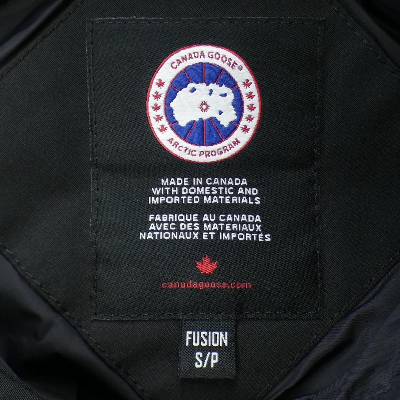 Canada goose CANADA GOOSE down jacket