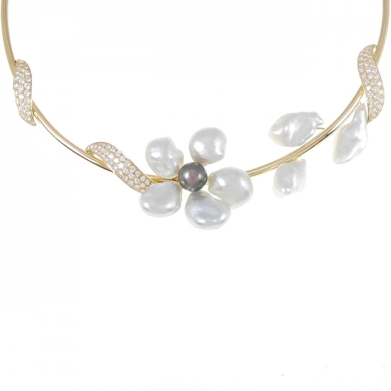 MIKIMOTO Flower Pearl Necklace