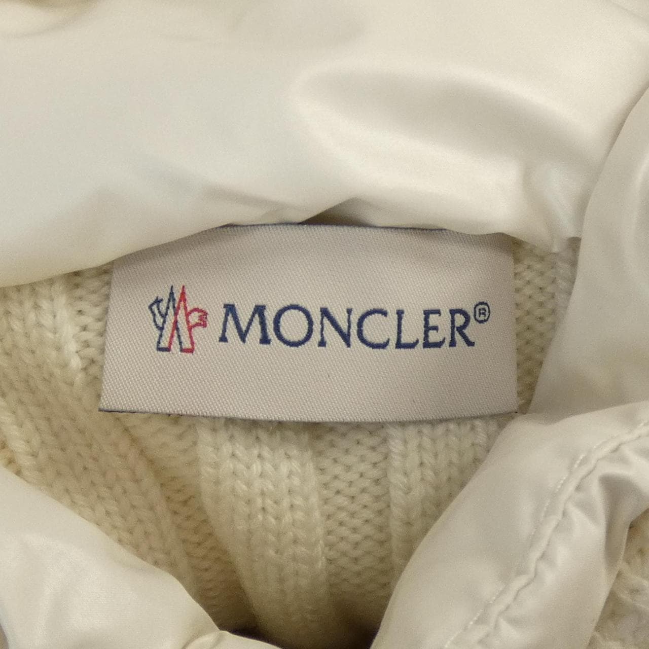 モンクレール MONCLER ダウンジャケット