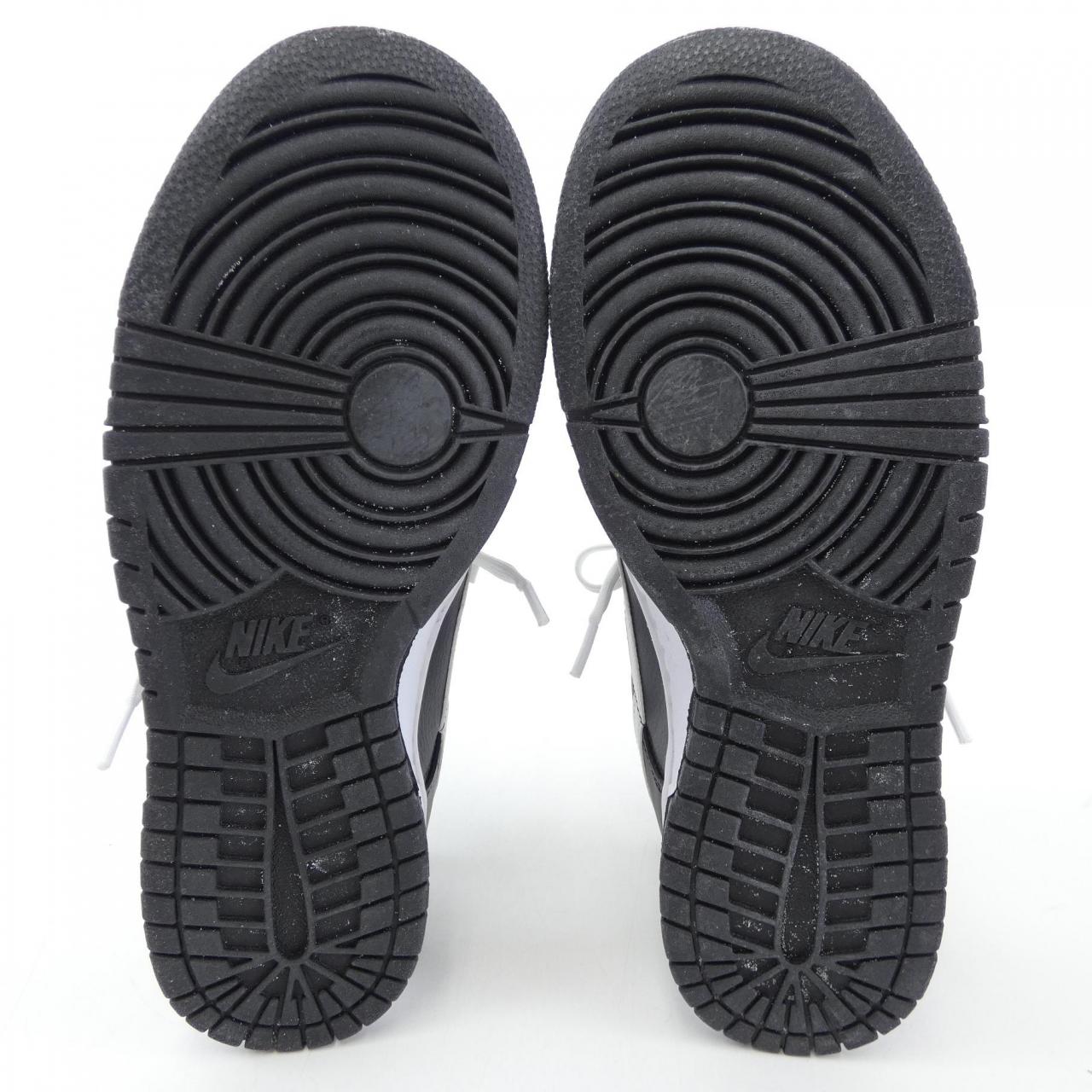 ナイキ NIKE スニーカー