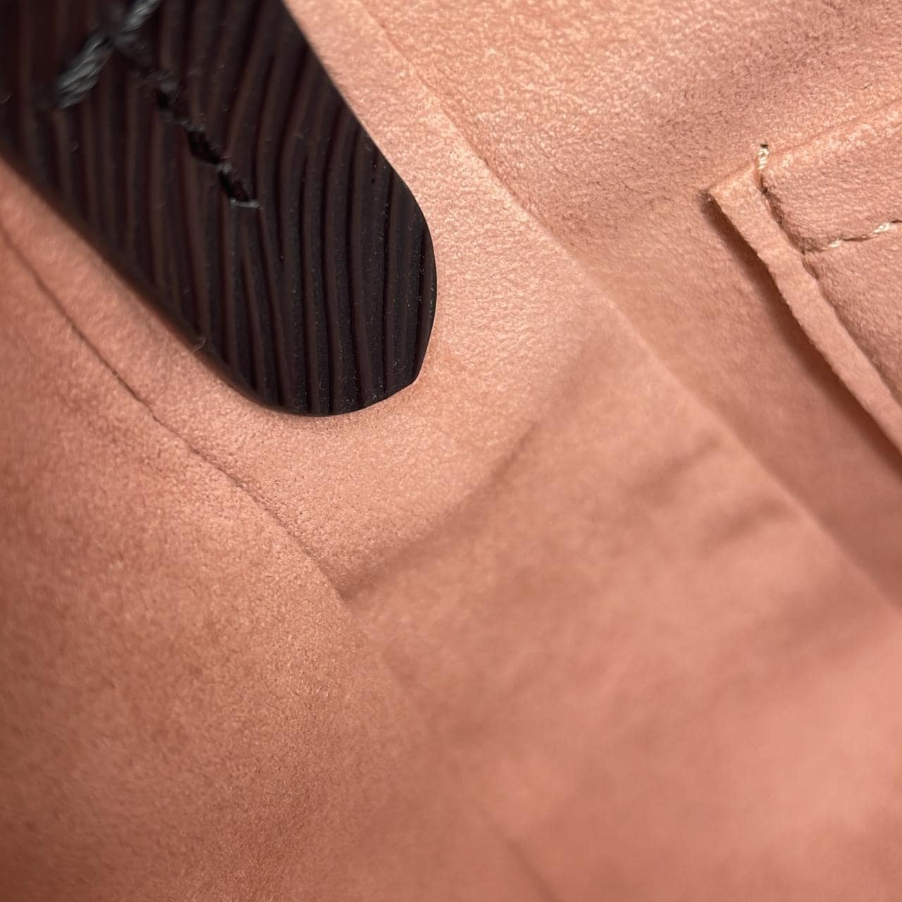 ルイヴィトン エピ マレル M80689 ショルダーバッグ