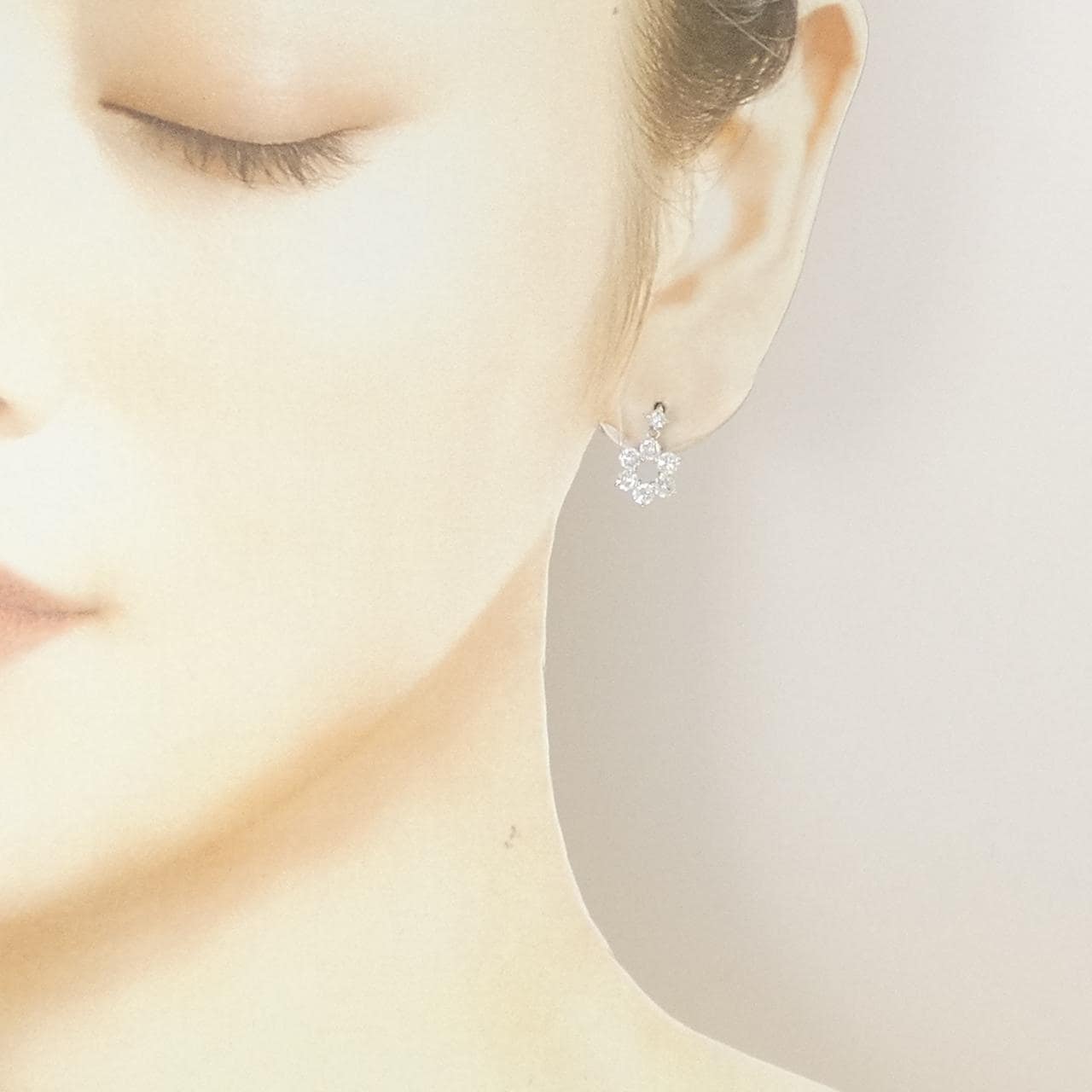 K18WG ダイヤモンド ピアス 1.24CT