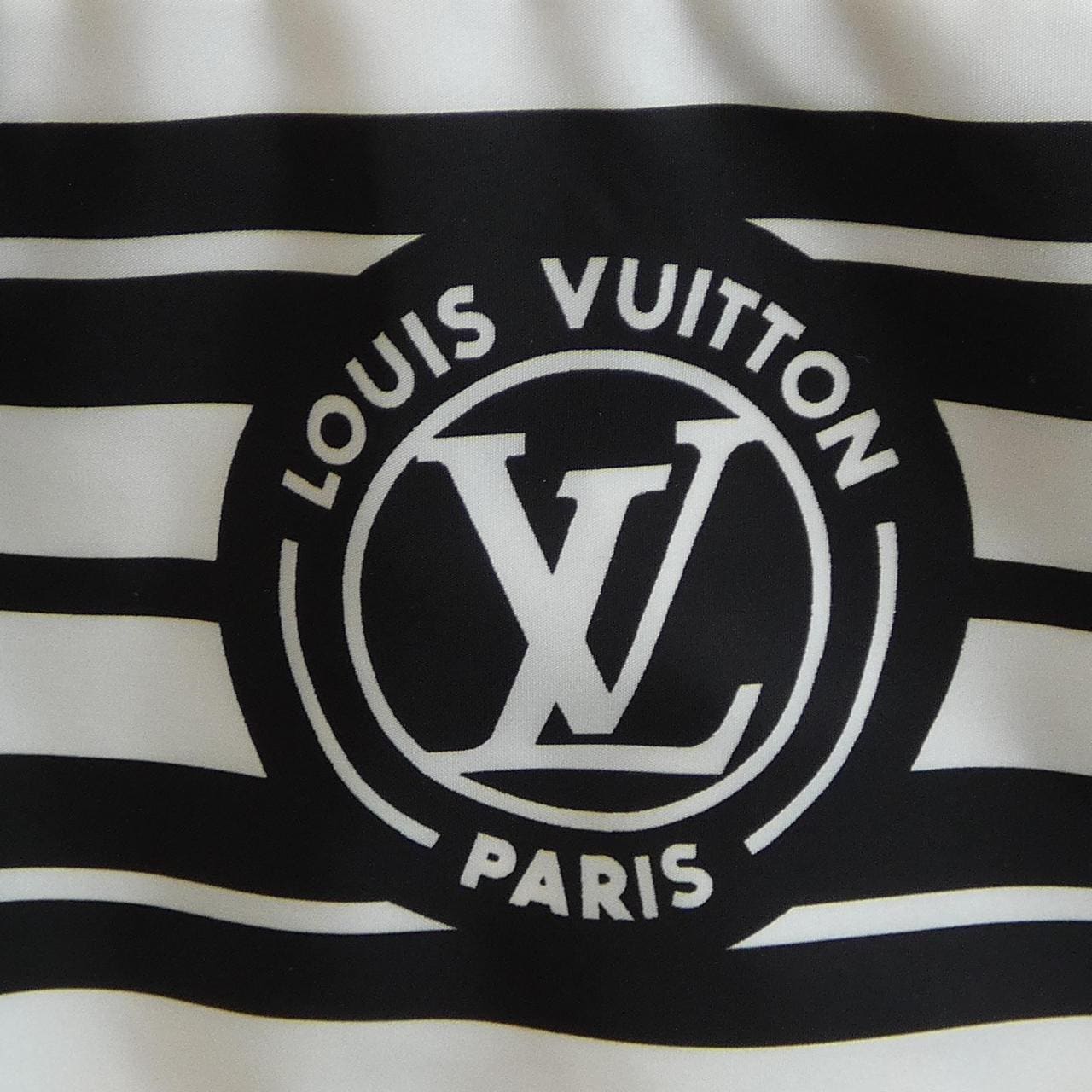 ルイヴィトン LOUIS VUITTON FROW40NSZ ブルゾン