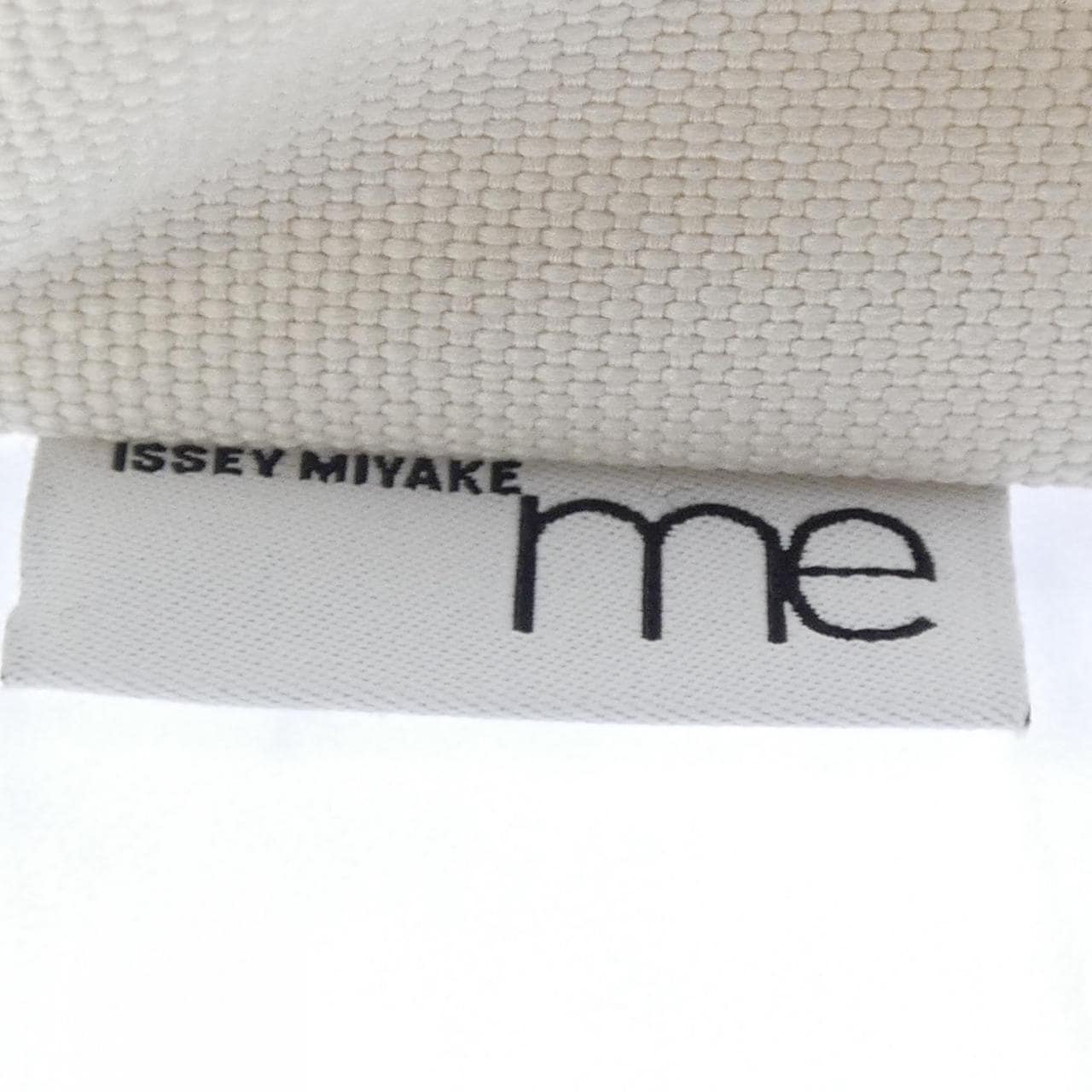 ミーイッセイミヤケ me ISSEY MIYAKE MI91AG891 BAG
