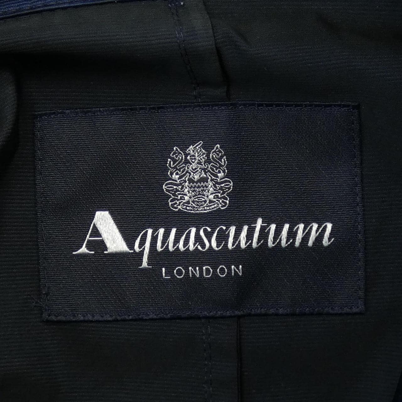 Aquascutum风衣