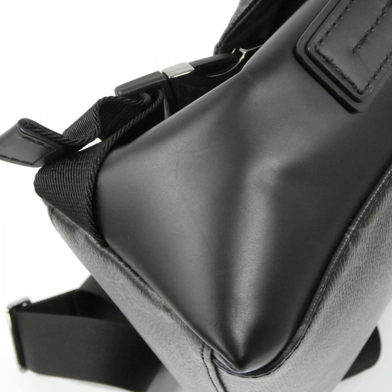 ルイヴィトン モノグラム エクリプス メッセンジャー ヴォワヤージュ PM M40511 ショルダーバッグ