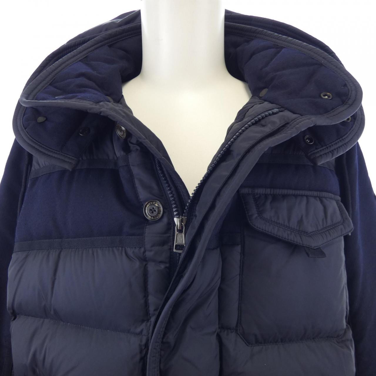 モンクレール MONCLER ダウンジャケット