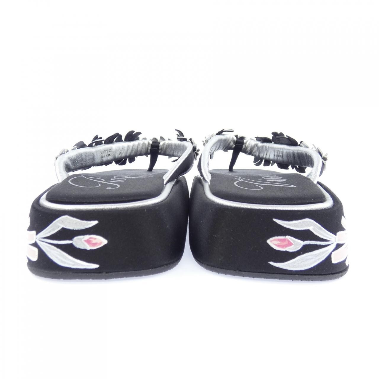 ロジェヴィヴィエ ROGER VIVIER サンダル