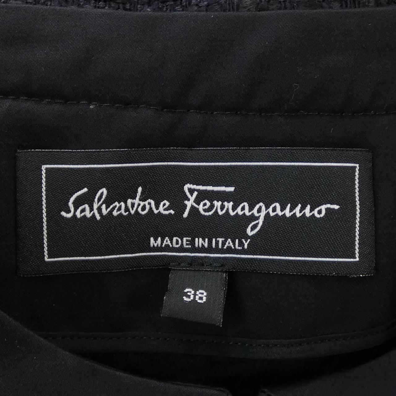 サルヴァトーレフェラガモ SALVATORE FERRAGAMO スーツ