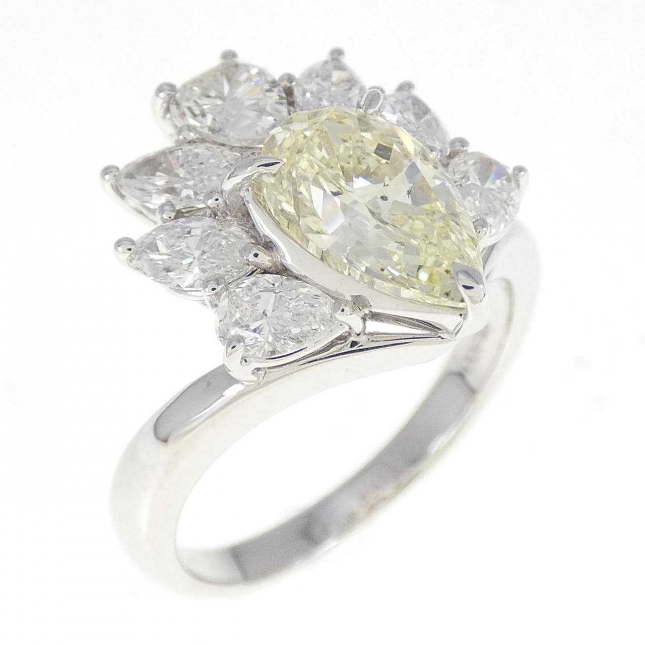 PT Diamond Ring 1.517CT LY SI1 Pear Shape