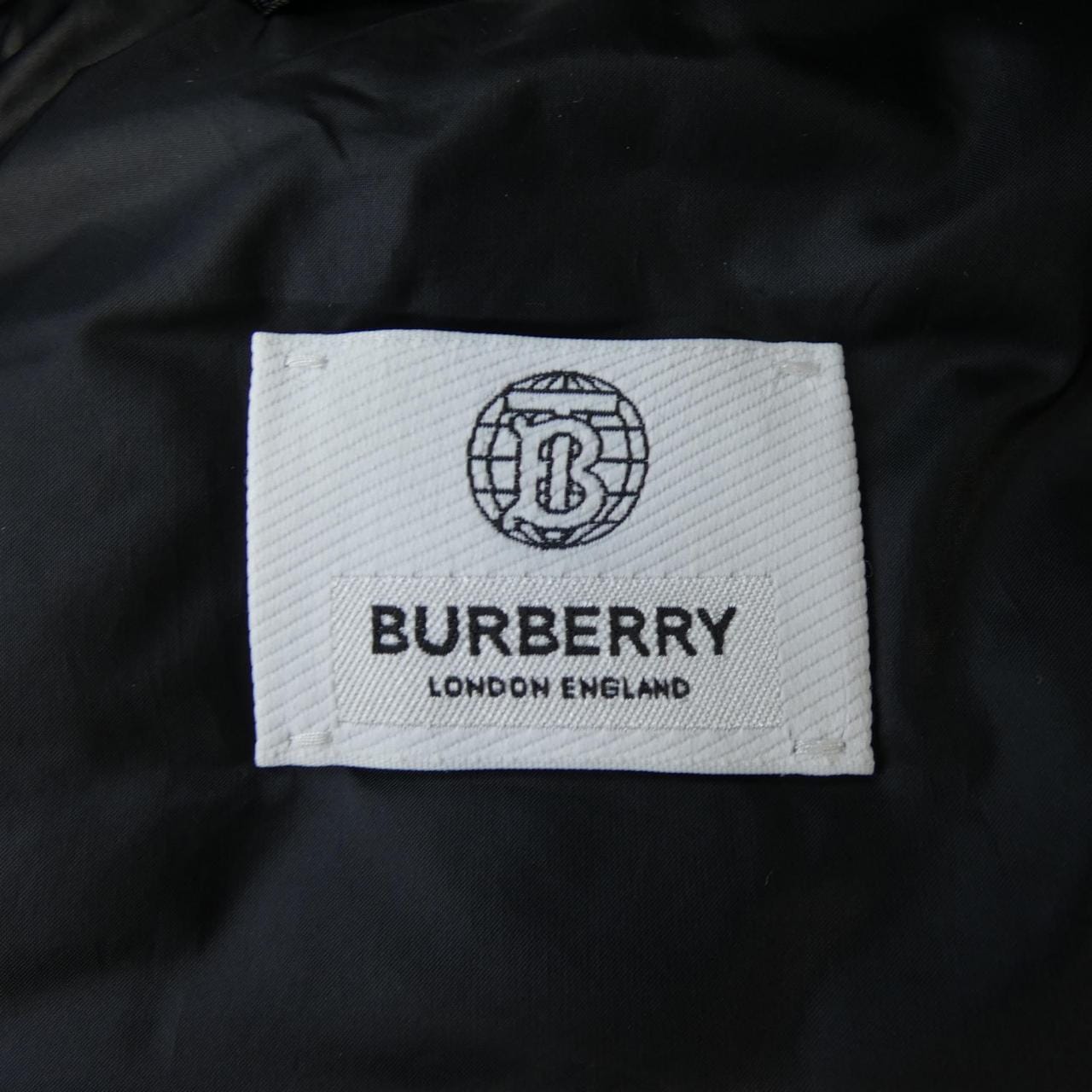 バーバリー BURBERRY 8046381 ダウンジャケット