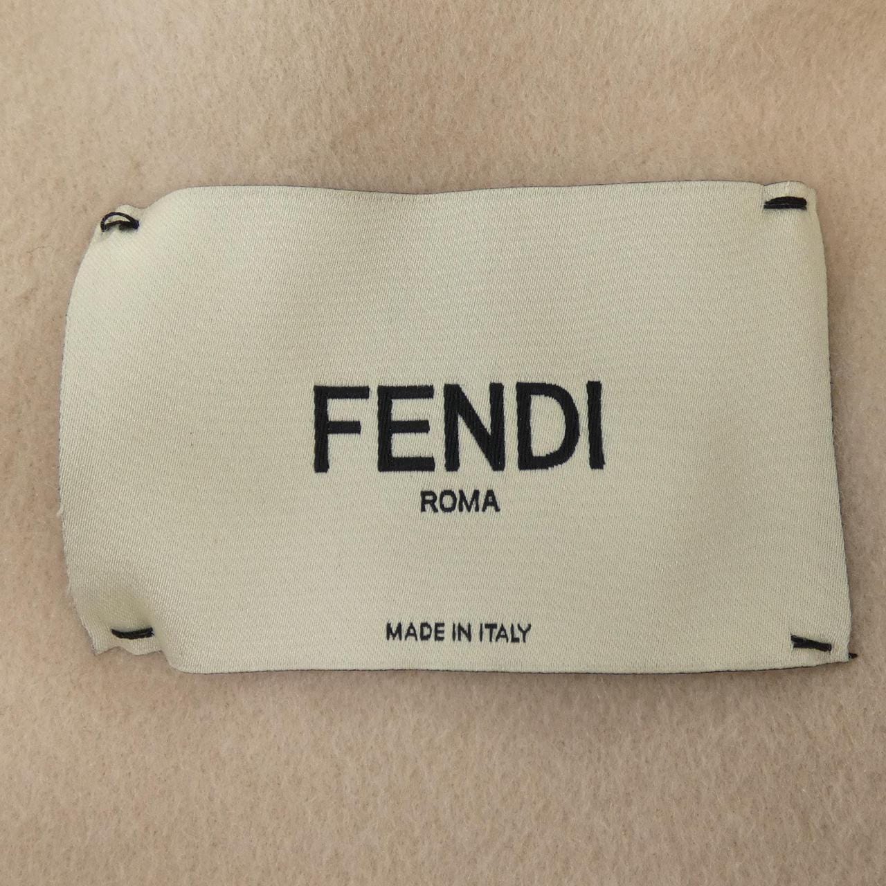 フェンディ FENDI FF8206 W18 コート