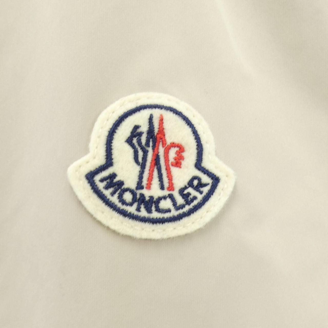 モンクレール MONCLER ダウンジャケット