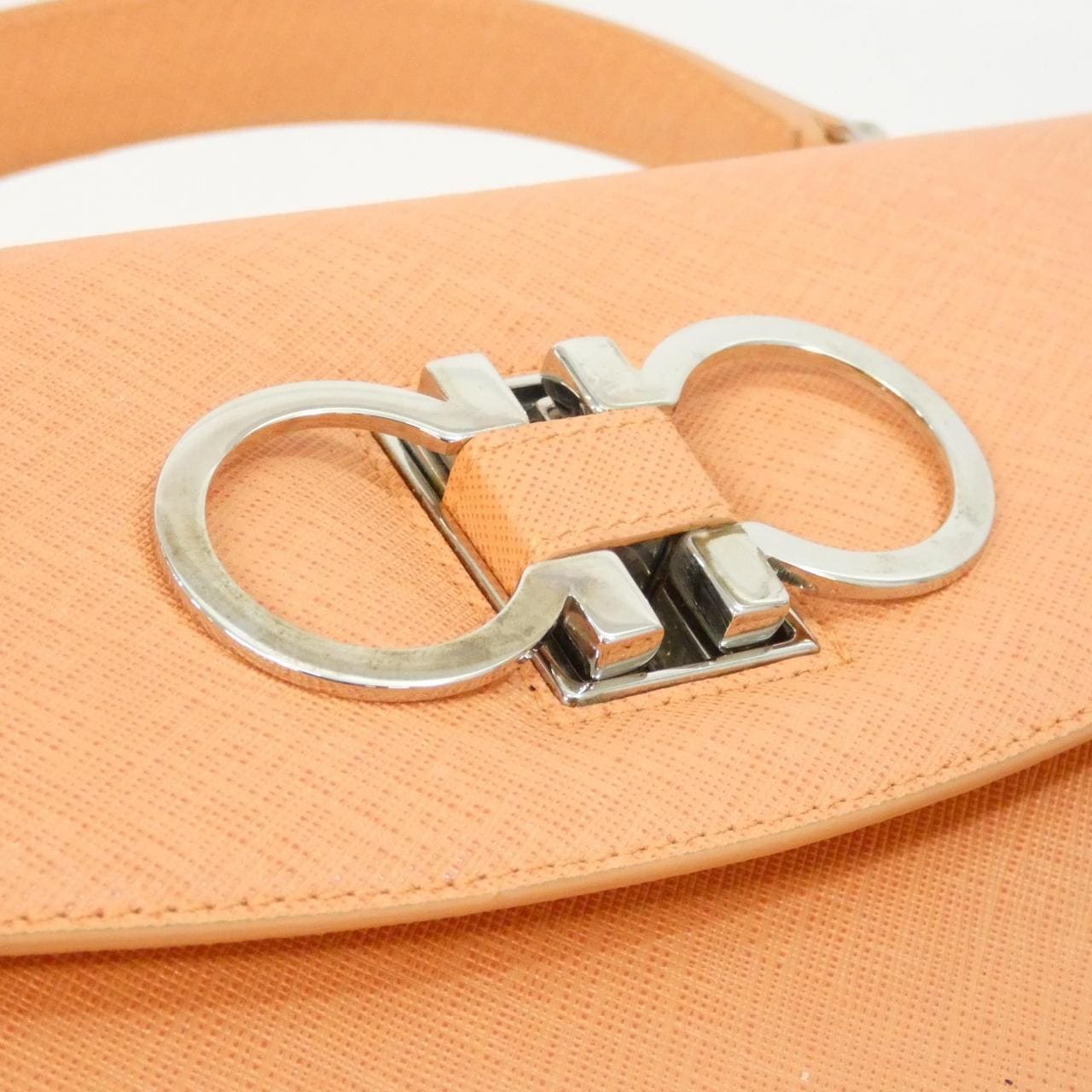 サルヴァトーレフェラガモ 21 4829 バッグ