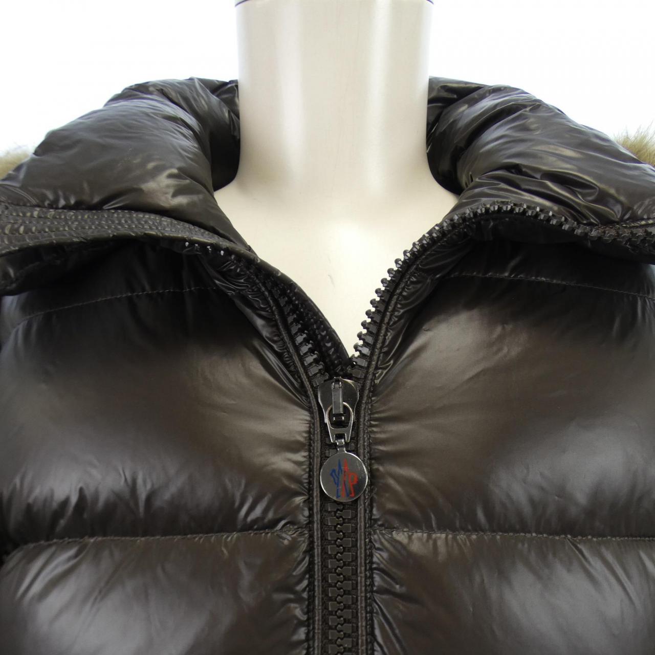 モンクレール MONCLER ダウンジャケット