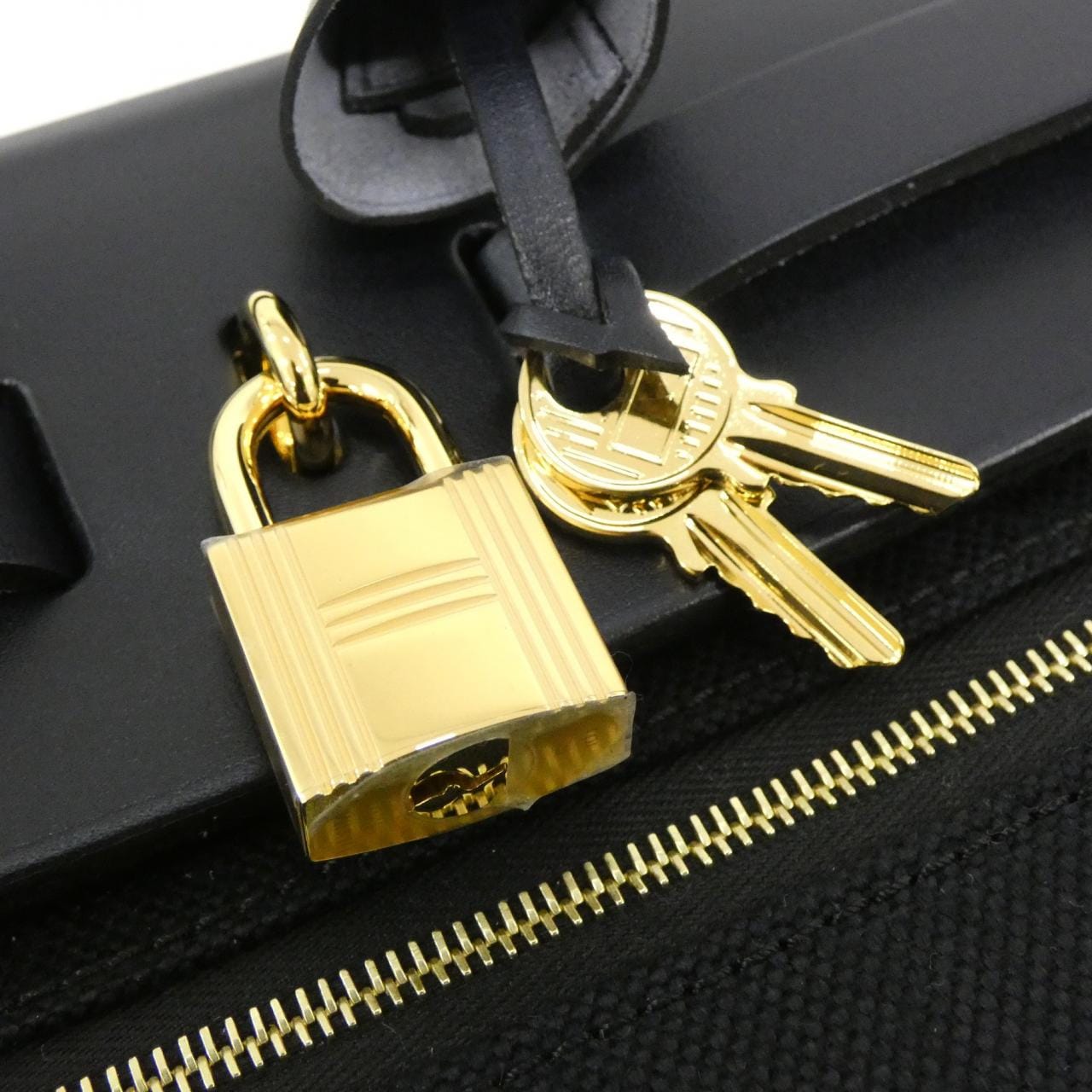 【未使用品】エルメス エールバッグジップポケット PM 087943CC バッグ