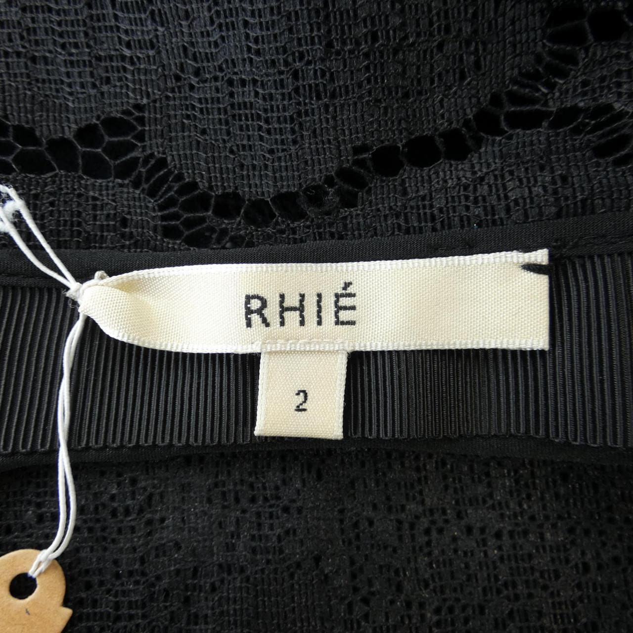 リエ RHIE トップス