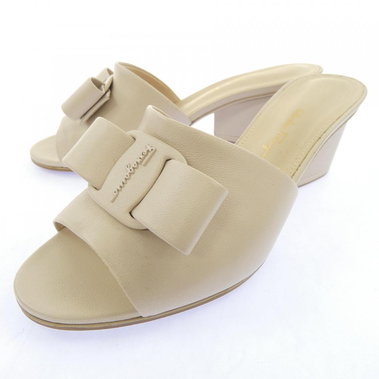 サルヴァトーレフェラガモ SALVATORE FERRAGAMO サンダル