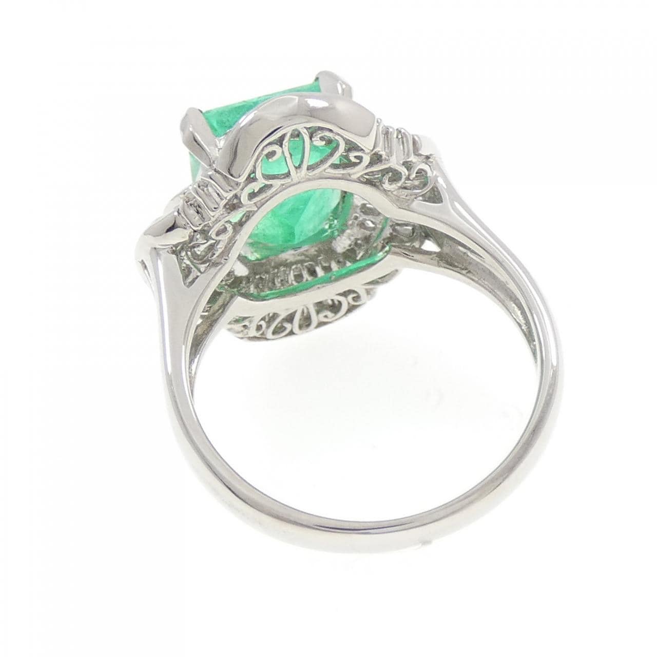 PT900 エメラルド リング 3.69CT